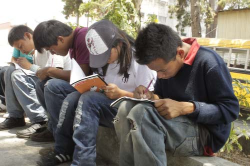 jovenes estudiosos